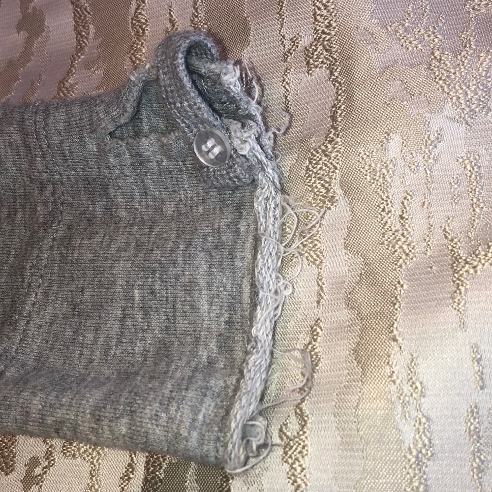 gray sweater - Picture 4 of 4